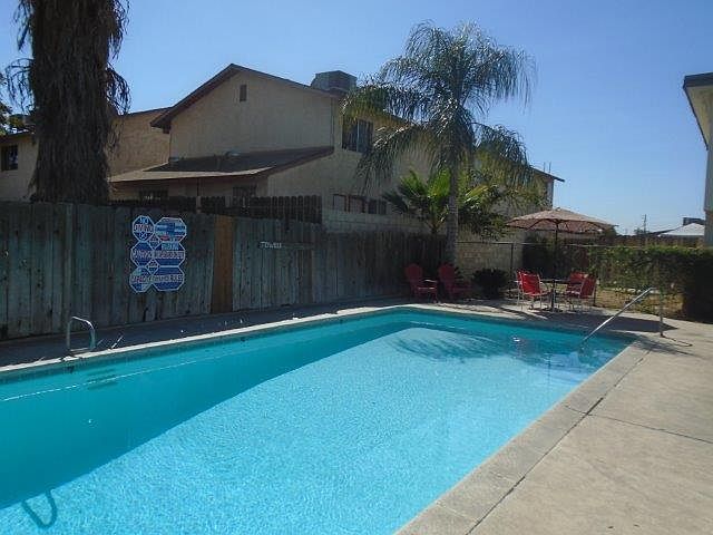 2nd image of 1811 Lacey St APT 21