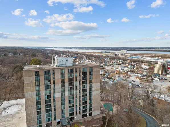 1800 7th St Unit 7E, East Moline, IL 61244