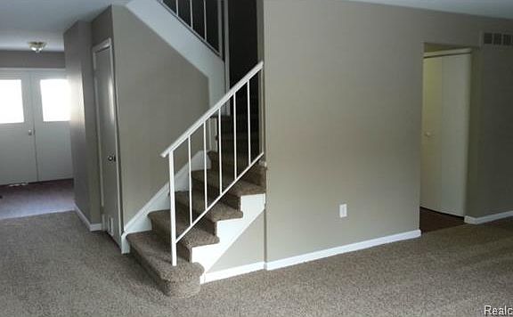 5th image of 1876 Wickham St #1