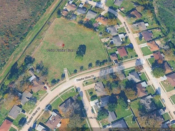 12500 Frazier River Dr, Houston, TX 77050