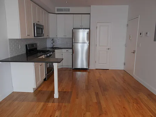 Rented by NY Space Finders Inc. | media 31