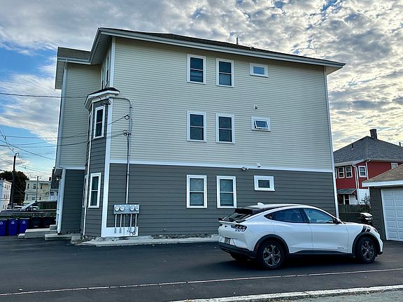 4th image of 8 Buxton St #1