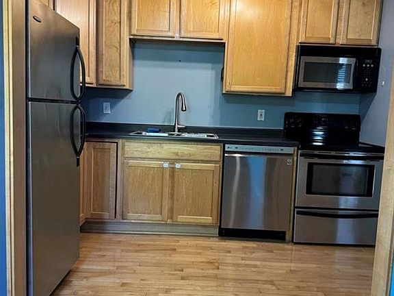 3rd image of 5130 Hiawatha Ave APT 1