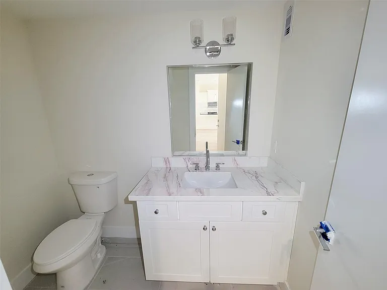 5931 Beall St #A — Photo 11
