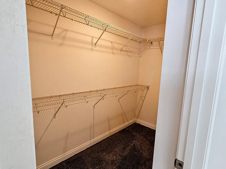 165 Zachary Dr — Photo 10