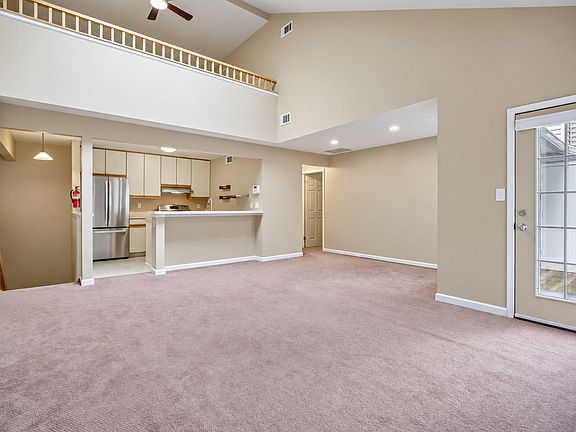 3rd image of 31 Markham Cir
