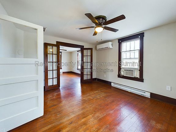 5th image of 2408 Poplar St