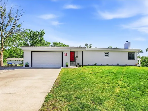 15 NE Johnson St, Lees Summit, MO 64063
