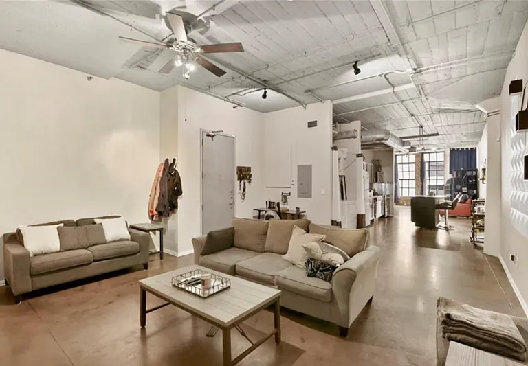 1122 Jackson St #916 — Photo 7