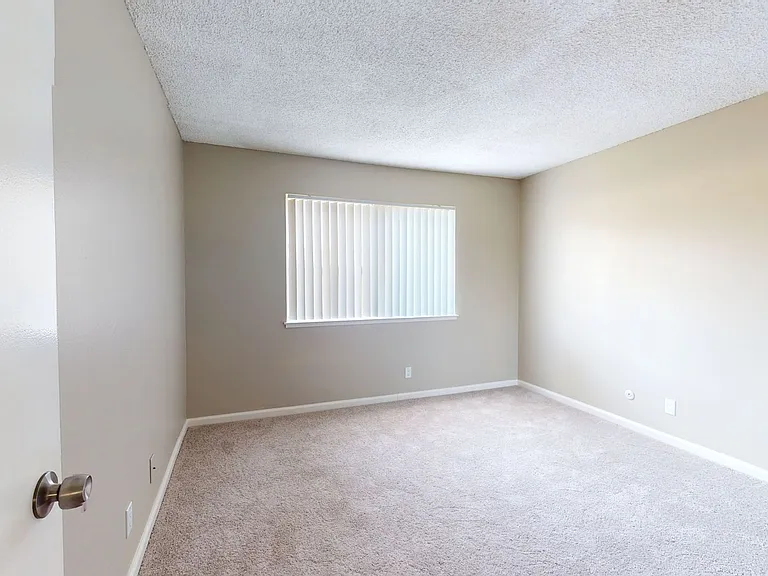 Hidden Glen Apartments — Photo 27