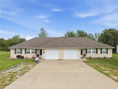 11889 Units #1 & 2, Richmond, MO, 64085