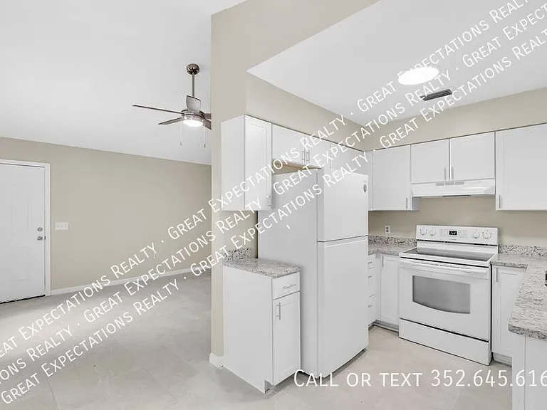 3381 NE 56th Ave — Photo 7
