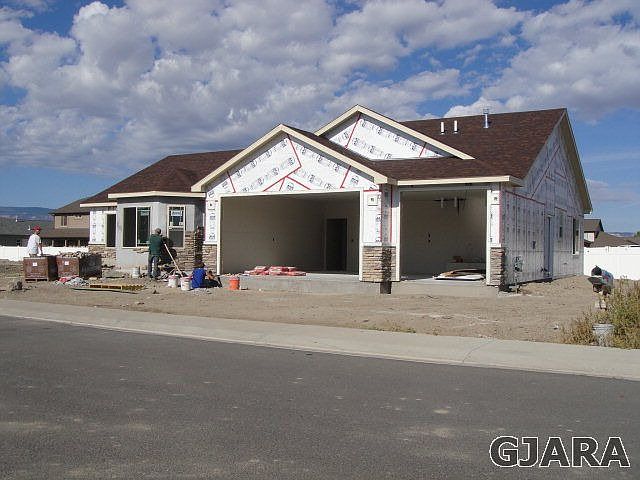 1st image of 409 Wilkins Dr