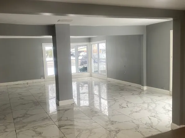 58 Sauk Trl, Park Forest, IL 60466