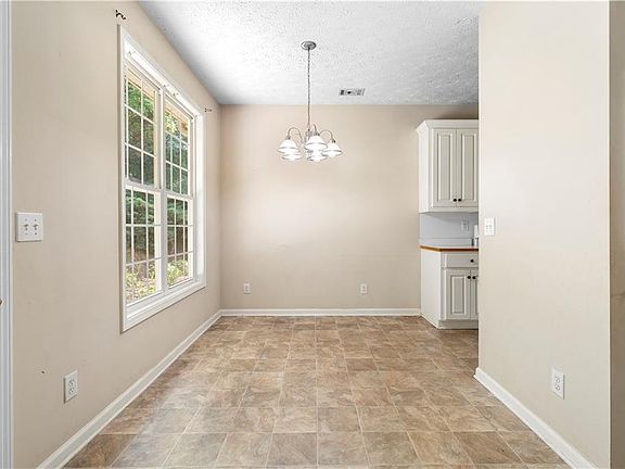 5th image of 314 Apache Dr