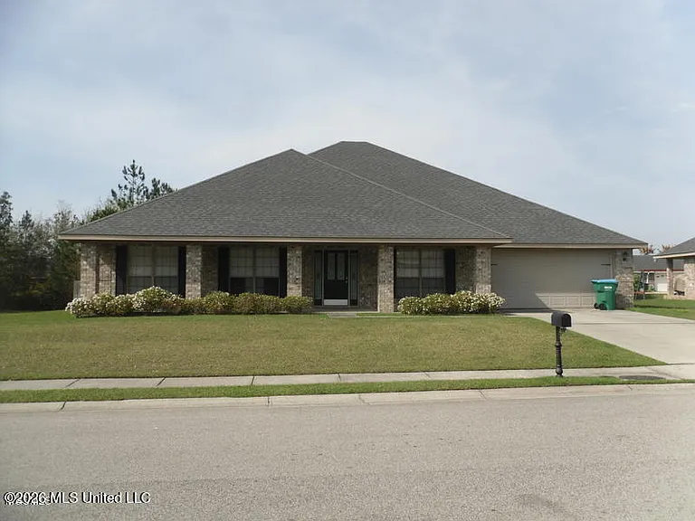 14597 Bruce Cv S — Photo 1
