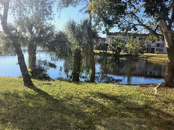 2nd image of 3071 Sunrise Lks Drive #112
