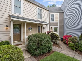 1779 Whisperhill Dr, Reston, VA 20194