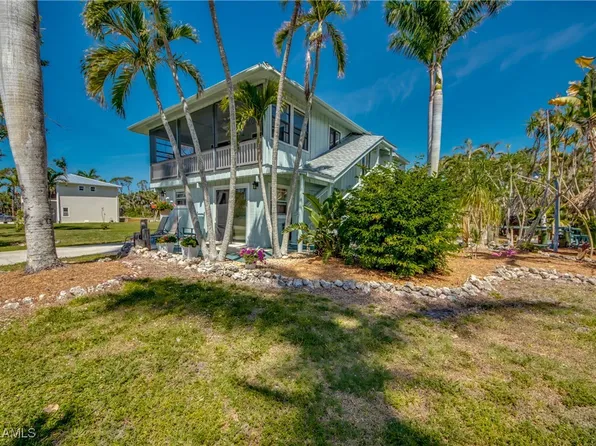 7372 Pomegranate Dr, Bokeelia, FL 33922