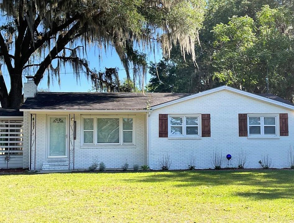 I acre home with Highway frontage.