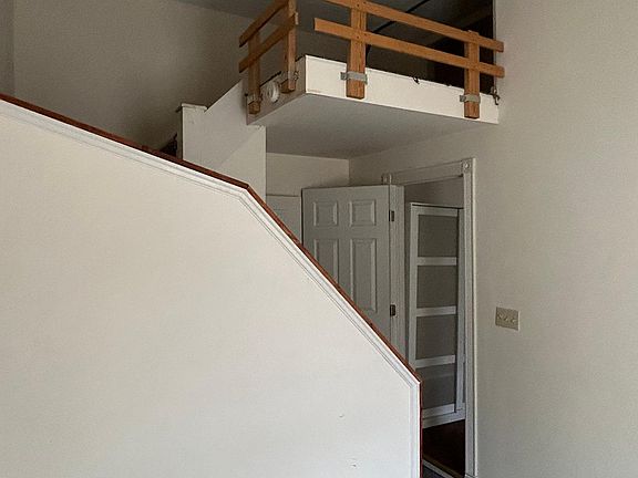 5th image of 2315 Ohio Ave APT 10