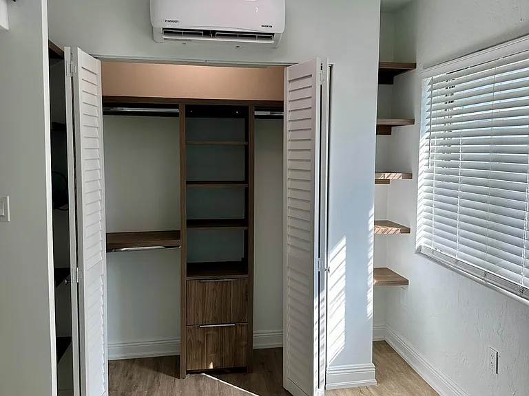1351 Euclid Ave #15 — Photo 6