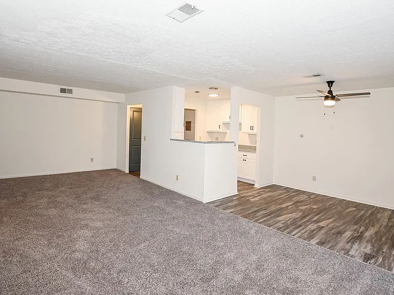 The Ridgeview Apartment — Photo 17