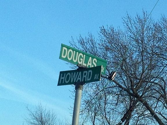 5th image of 726 Howard Ave