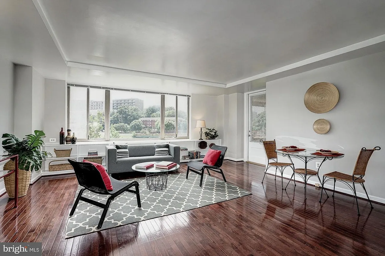 1 bed, 716 sqft, $2,500 — Photo 2