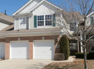 2584 Camberley Cir #3-813, Westchester, IL 60154