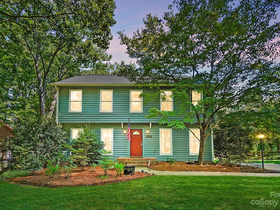 1st image of 16424 Beech Hill Dr