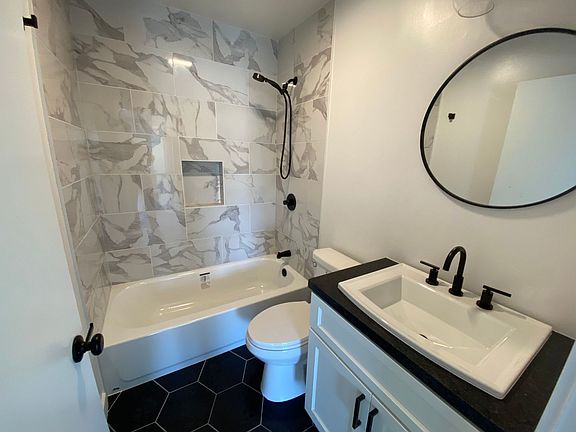 2nd image of 3720 Fruitvale Ave APT 2