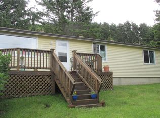 104 Springhill Rd, Yachats, OR 97498