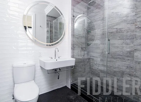 Rented by The KCI Group | media 114