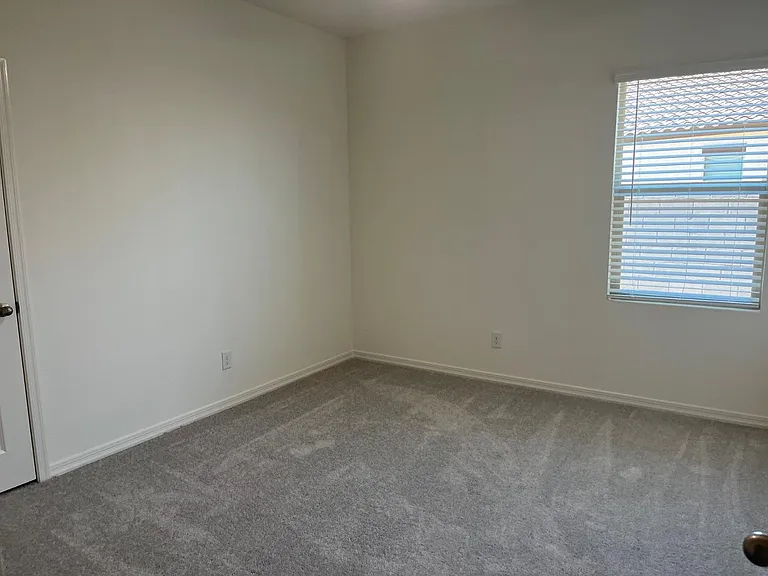 4466 N 100th Ave — Photo 12