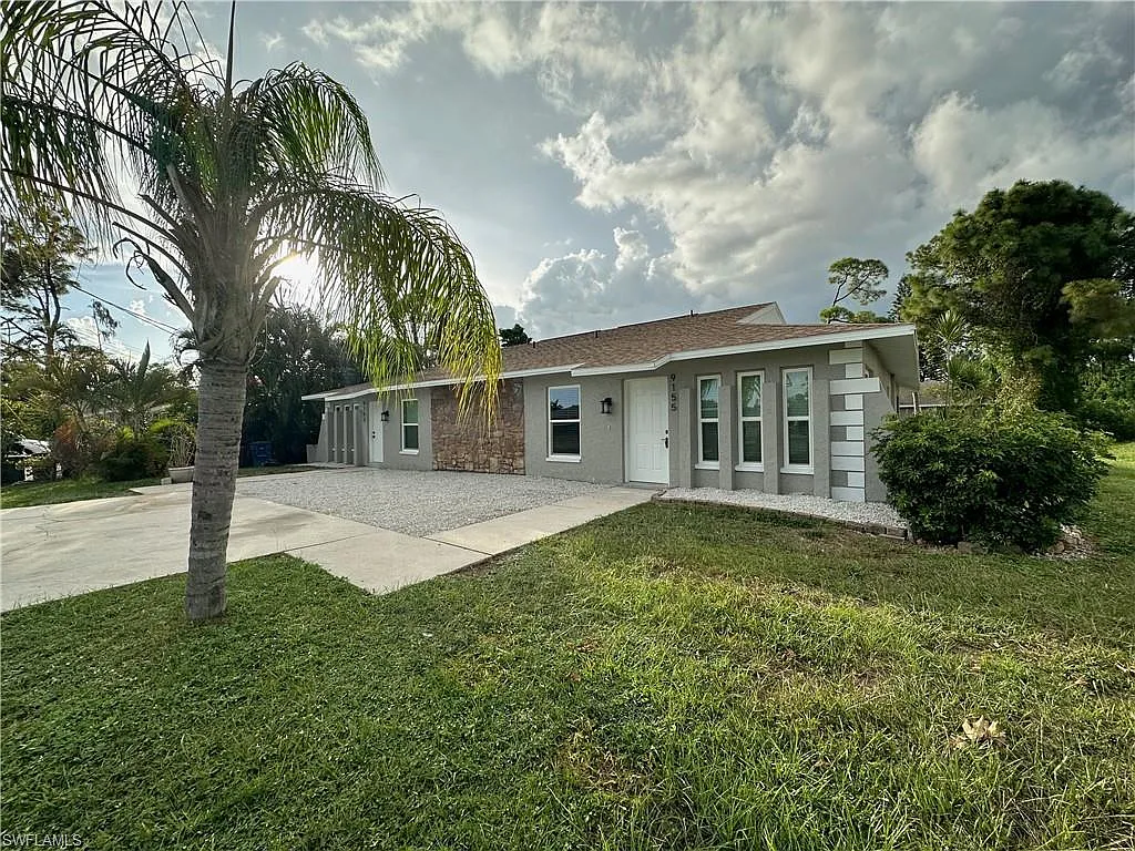 2 bed, 2.0 bath, 978 sqft, $1,850 — Photo 2