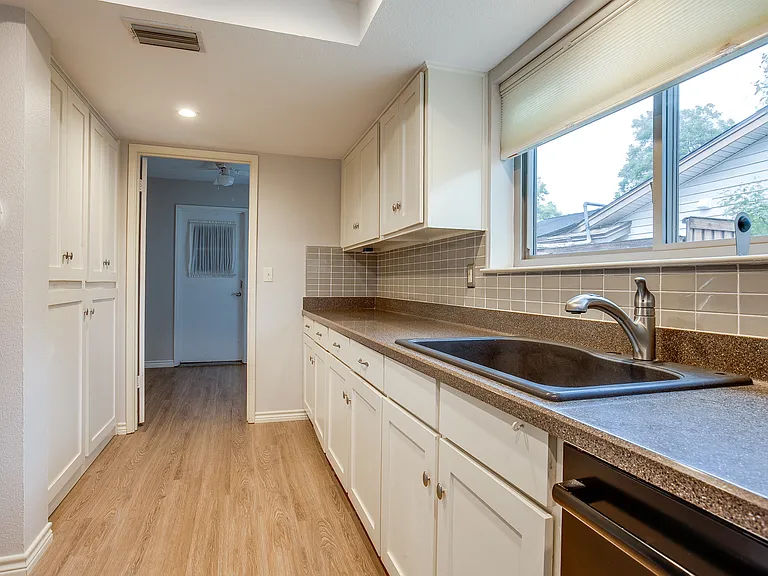1308 Grinnell Dr — Photo 12