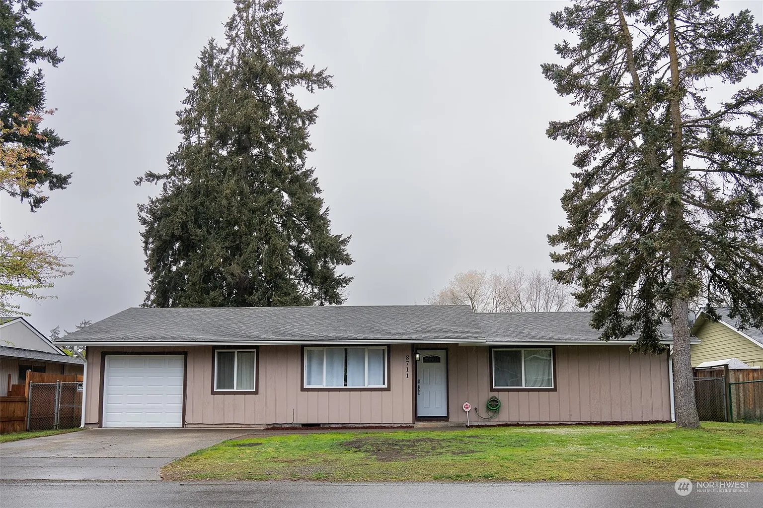 8711 Skokomish Way NE photo 1