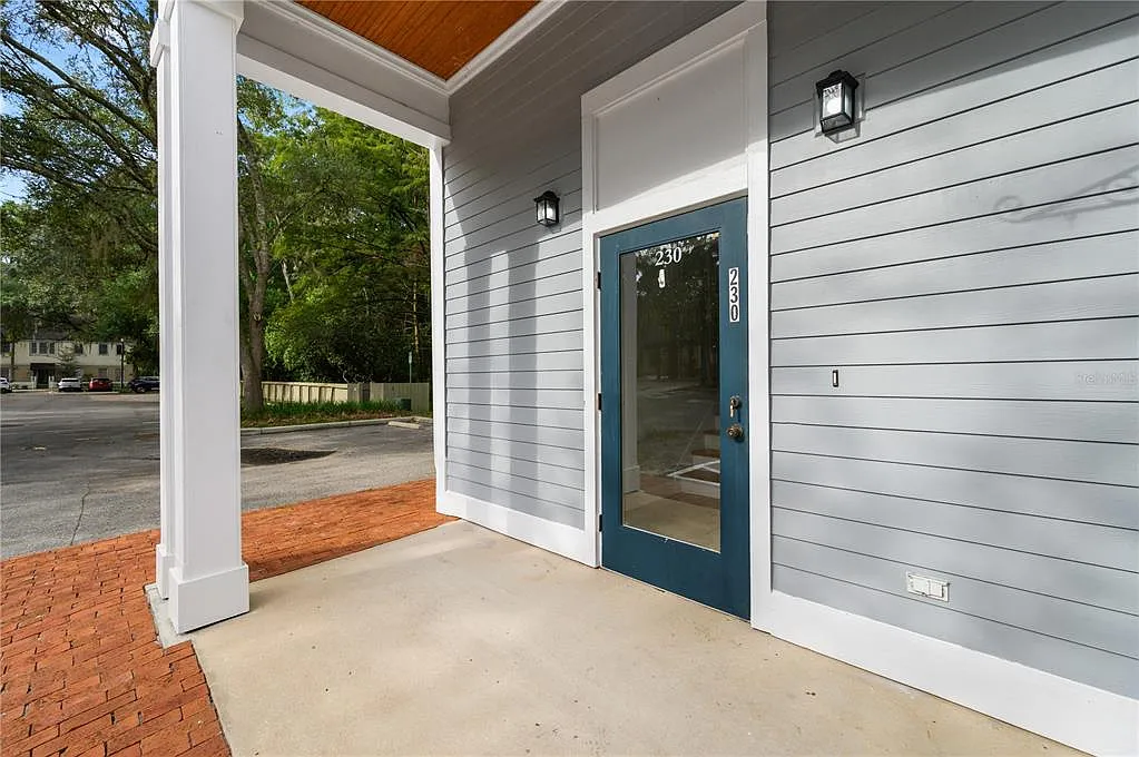 1 bed, 1.0 bath, 1050 sqft, $1,650 — Photo 3