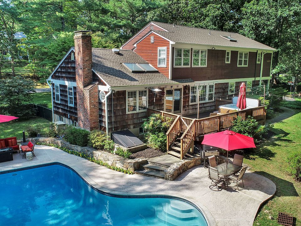 21 Woodland Rd Bedford NY-print-054-054-003d-4200x2365-300dpi.jpg