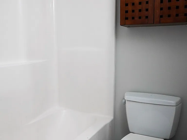 8001 Clovertree Ct — Photo 17