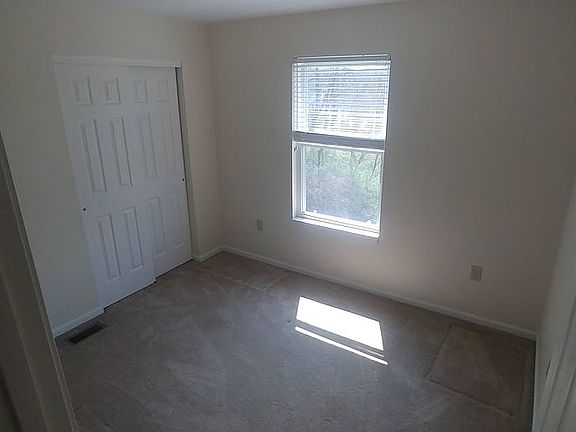 3rd image of 1641 Woodfield Ct