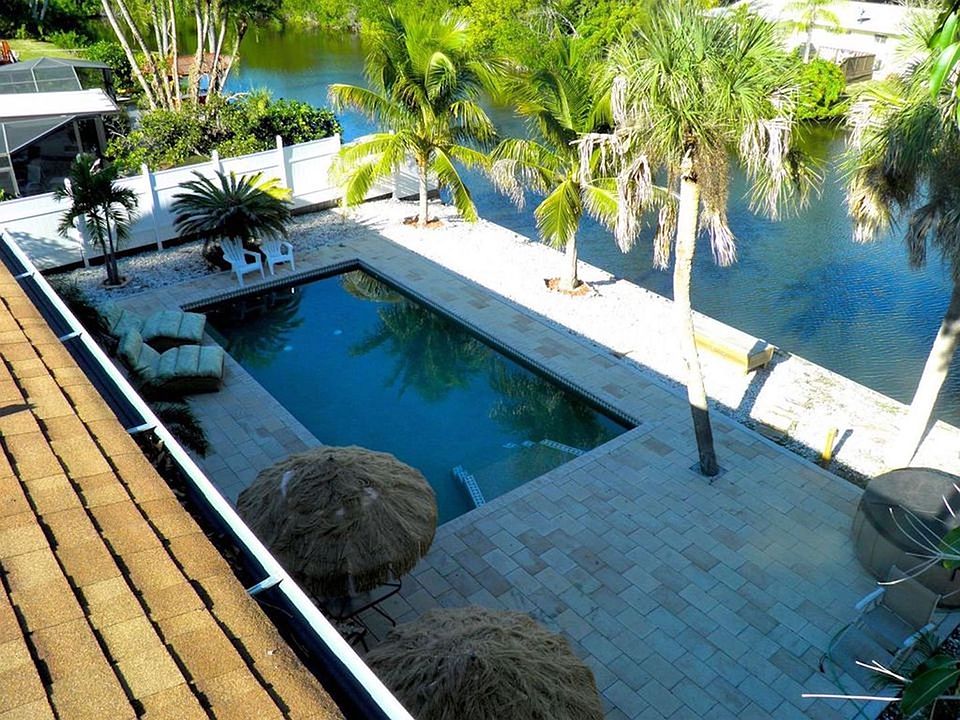 1st image of 6537 Sabal Dr