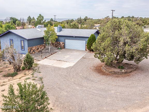 2nd image of 5601 La Luz Trl