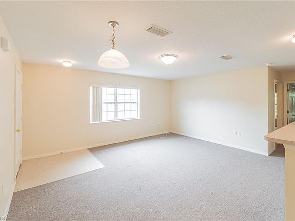 5th image of 536 Paulling Dr