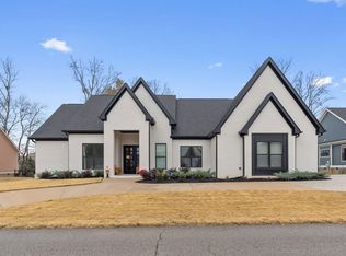 7176 Sylar Rd, Ooltewah, TN 37363