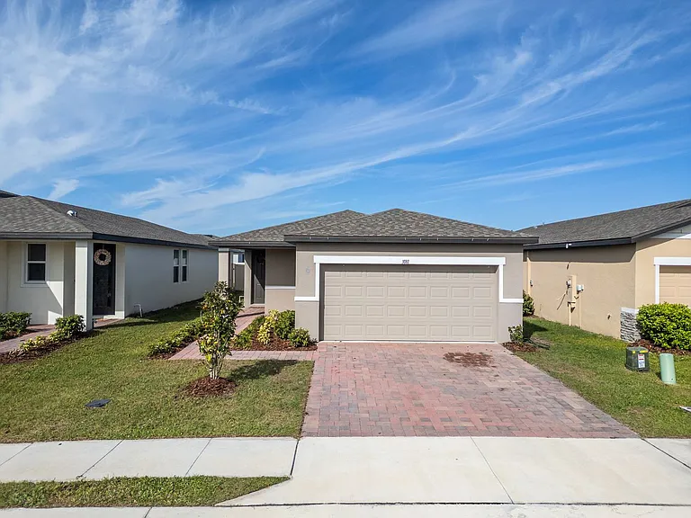 3181 Viceroy Ct — Photo 34