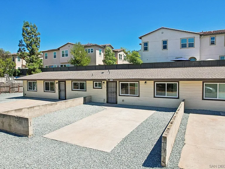 8717 Carribean Way — Photo 38