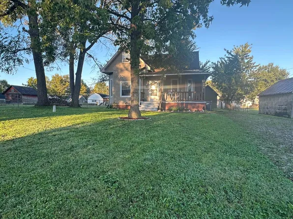 462 N Bond St, Scottsburg, IN 47170