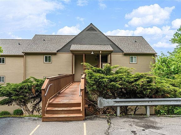 3rd image of 110 Sugar Ski Drive #10-401